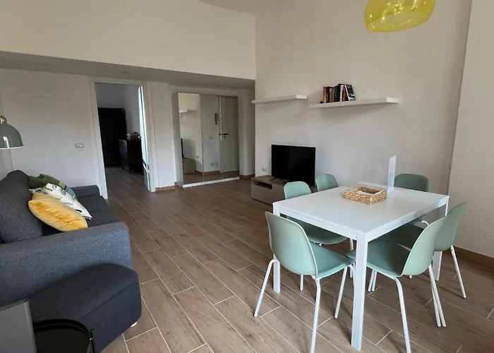 Apartman New With Balcony, Isola Bosco Verticale Milánó