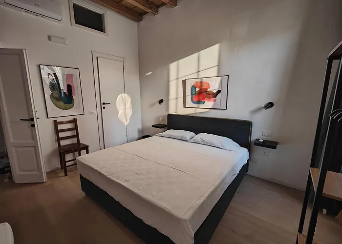 Crocetta Charme 2broom With Terrace * Milán