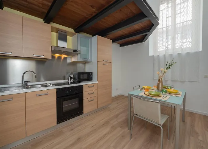 Apartment Stazione A 10min A Piedi, Porta Venezia - Corso Buenos Aires, Metro A 200m *