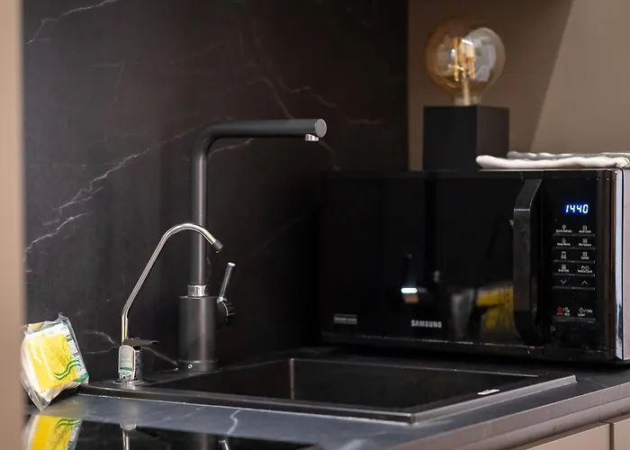 Stylish Flat With Balcony - 15 Min To Duomo * Милан