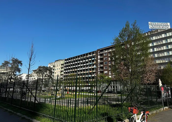 Urban Elegance Station W/private Garage Apartment Milan