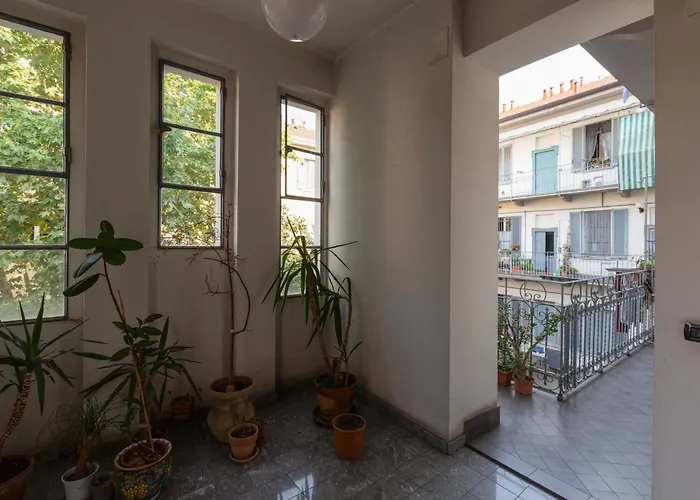 Guesthost - Garibaldi & Isola District Functional شقة *