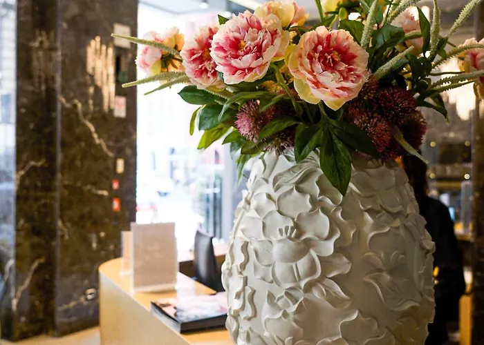 Ξενοδοχείο The Unique 4*