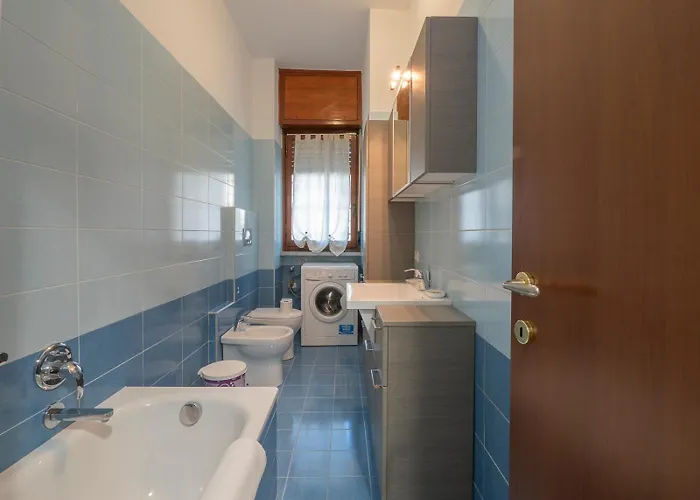 Xenia - Renovated Two-room In Fiera Area Appartement Milaan