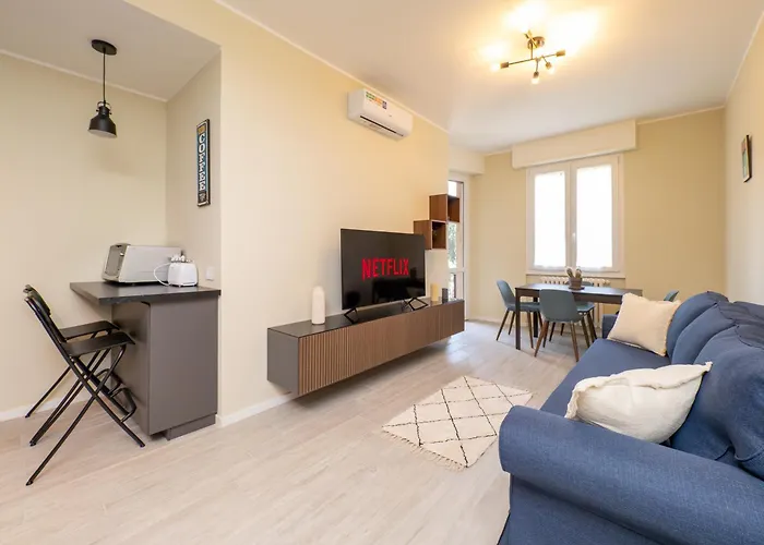 Apartmán Modern 2br With Private Balcony, Steps To Metro