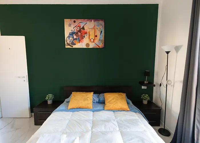 Behind Duomo * Милан