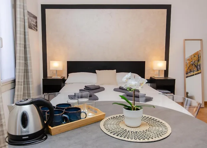 Brown Homestay Milan