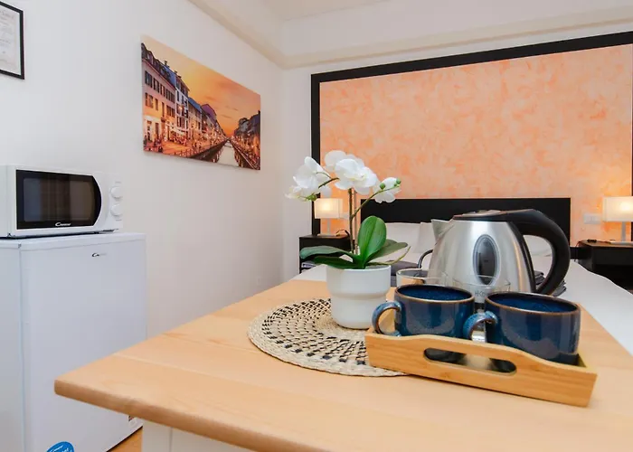 Orange 홈스테이 *