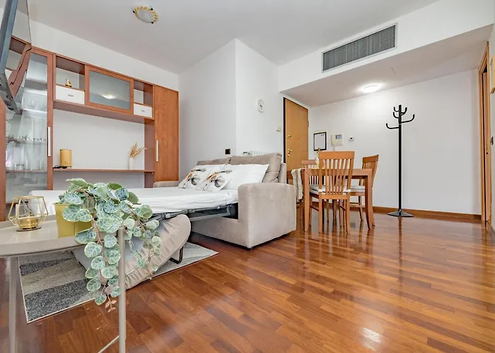 公寓 Arcimboldi Terrace - Parking Private Included, Free Wifi & Ac