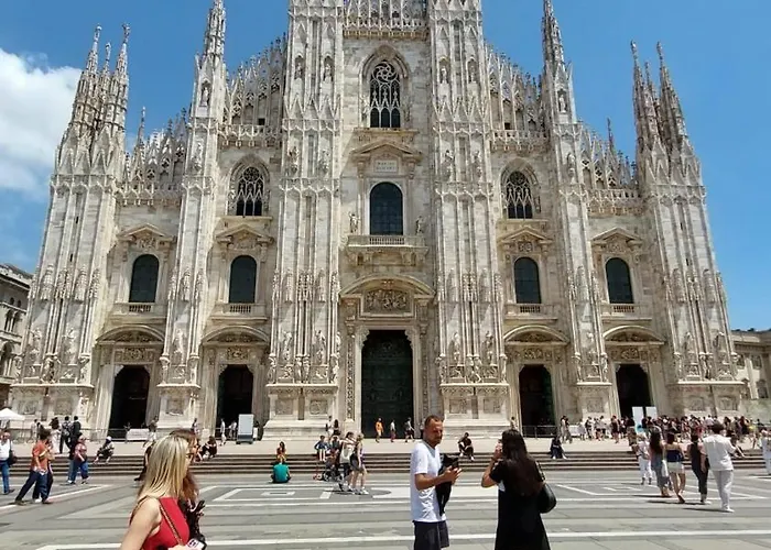 Disciplini A 5 Min Dal Duomo شقة