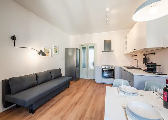 Padova's Nest - Close To Metro Apartment