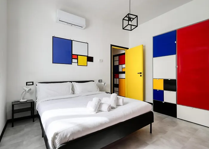 Casa Mondrian