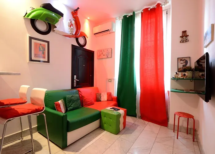 Bellissimo Mini A Tema Bandiera Italiana, Potente Wi-fi, 3 Linee Metropolitane Dietro Casa, Collegato Direttamente Con Aeroporto Di Malpensa E Rho Fiera Διαμέρισμα *
