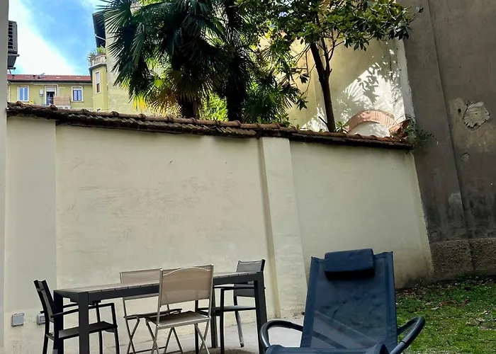 Lr Deluxe - Porta Venezia - Bilocale Con Giardino Privato アパート