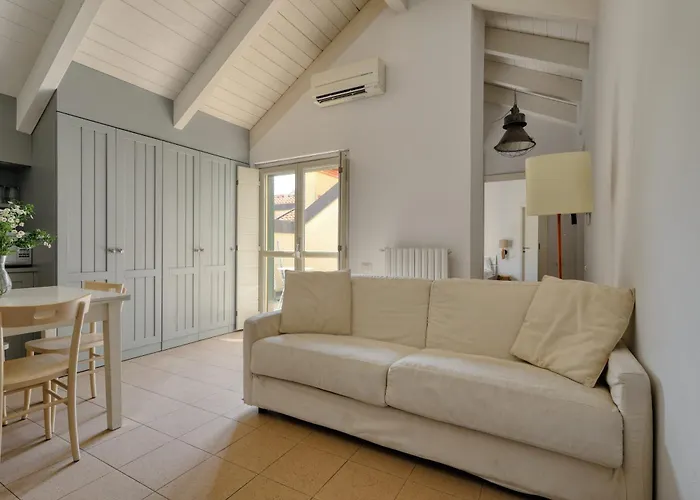 Joivy Cosy 1br Flat Near Sempione Park 밀라노