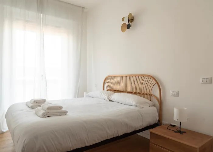 Youhosty - Soderini 25 * Milano