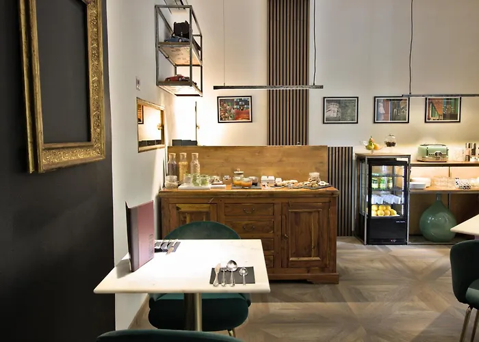 Porta Tosa Boutique Couette-café