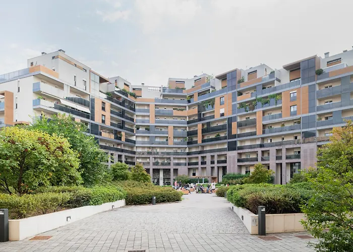 Easylife - - Niccolini 37 - Moscova *