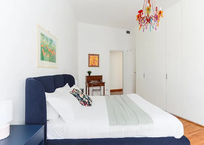 The Rent - Spacious And Renovated Multi-room In The Missori Area アパート ミラノ