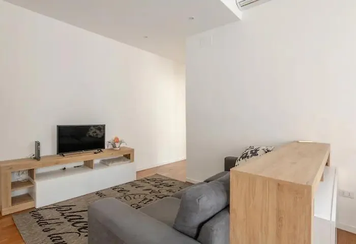 公寓 Like At - Close To Metro, Stadio San Siro, Duomo With Private Parking Place