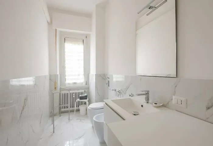 公寓 Like At - Close To Metro, Stadio San Siro, Duomo With Private Parking Place 米兰