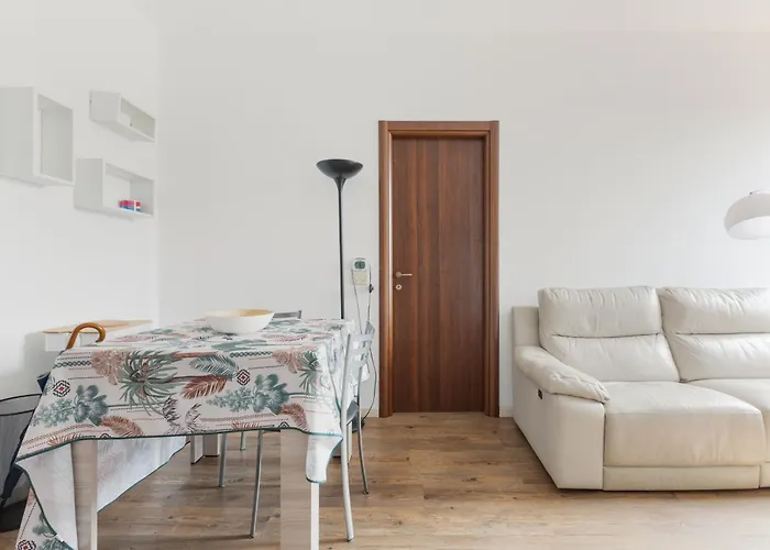 公寓 Guesthost - Darsena Navigli - Porta Genova M2 *