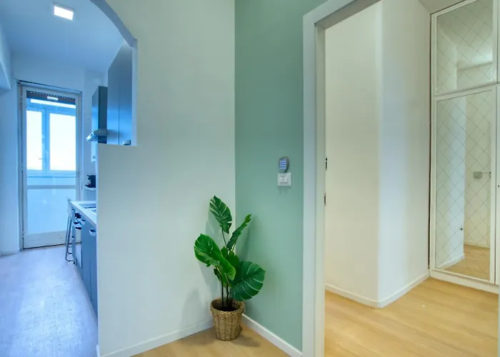 Italianflat - Elegant With Balcony In Navigli 3*