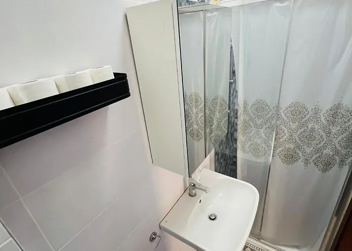 Gigli, Con Cucina In Comune E Terrazza Penzion Milán