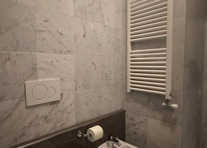 罗姆公寓（精品房） *