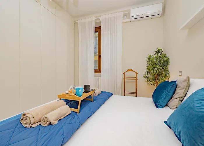 Vintage Gem - 8 Min Duomo *