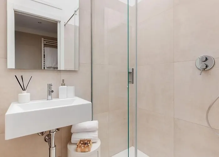 Lux Navigli Center 아파트