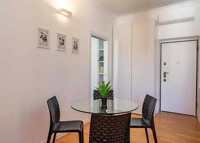 Lux Navigli Center 아파트 *