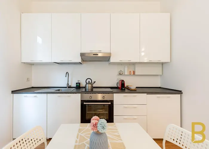 Appartement Beplace In De Amicis Milaan