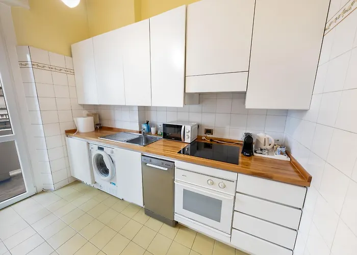 Tra Via Brera E Via Spiga, Deluxe Apartment *