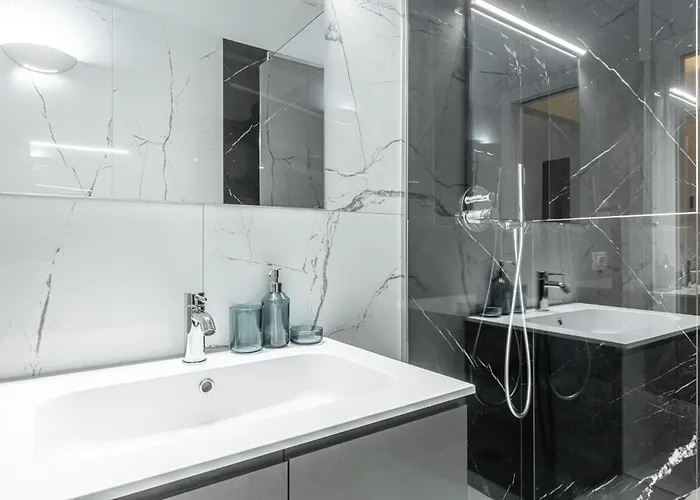 Apartment Landscape Flats *