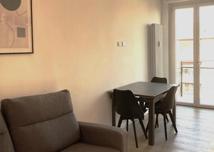 Spazioso Bilocale Metro M4 Skynest Apartamento *