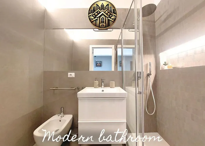 公寓 Navigli-san Babila New Attico Balcone Aria 米兰