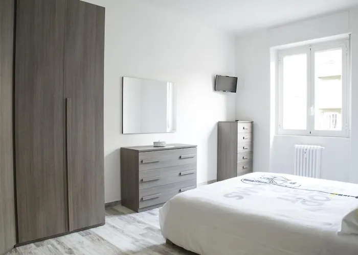 Mi Suzzani Милан