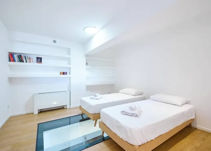 アパート Ampia Casa Indipendente Con Giardino Privato ミラノ