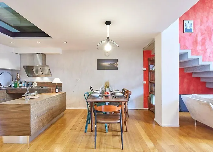 アパート Ampia Casa Indipendente Con Giardino Privato ミラノ