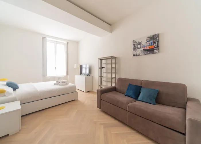 דירה Charming 2-bedroom In Milanese Building