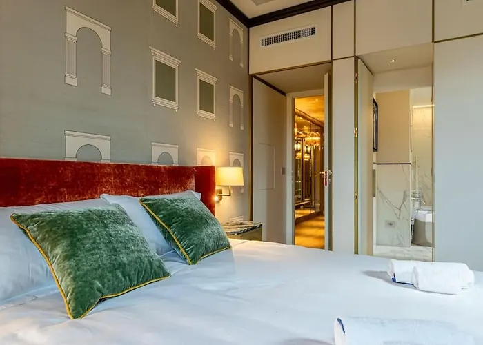 Duplex Lusso Con Terrazzo Panoramico Vicino Duomo Apartment Milan