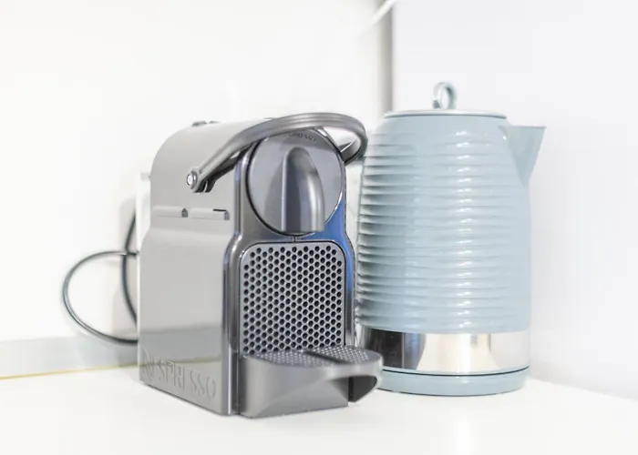 דירה Charming 2-bedroom In Milanese Building *