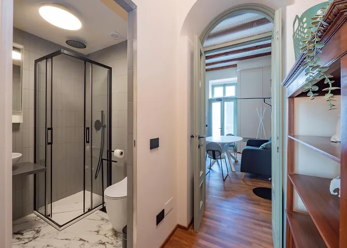 Xenia - Renovated Two-room In Sant'ambrogio Apartman *