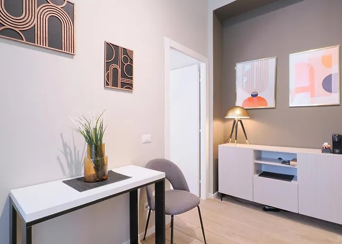아파트 Boutique Design - Subway 300 Meters 15 Mins From Brera *