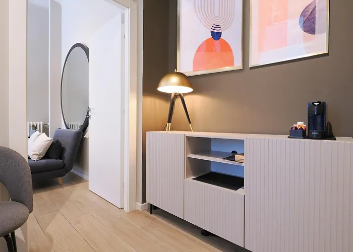 아파트 Boutique Design - Subway 300 Meters 15 Mins From Brera *