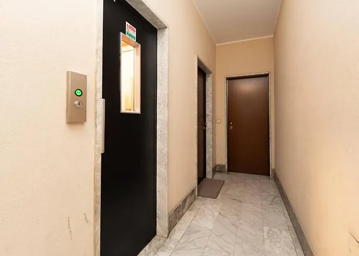 12 Centro Parking Free * ميلان
