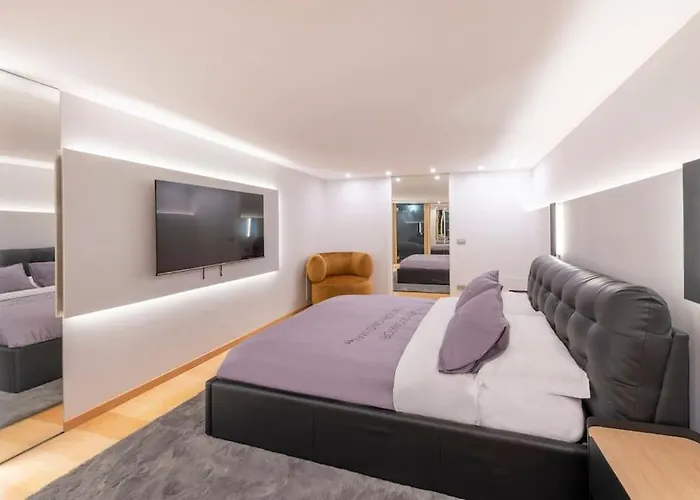 Piscina Interna Privata E A Apartmán *