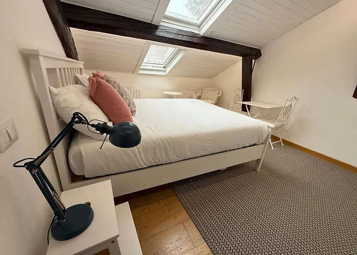 Σπίτι διακοπών Sunny 2br Penthouse Near Μιλάνο