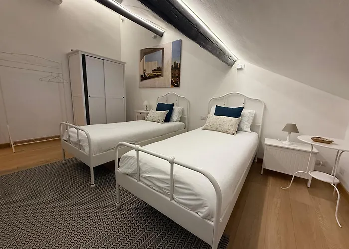 Tatil Evi Sunny 2br Penthouse Near Milano